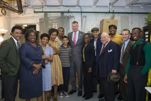 Mayor Bill de Blasio and First Lady Chirlane McCray greet the cast of Broadway''s A R Photo