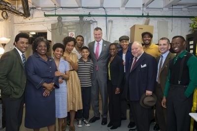 Mayor Bill de Blasio and First Lady Chirlane McCray greet the cast of Broadway''s A R Photo