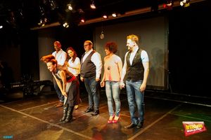 Merce Grane, saluda con la compania Photo