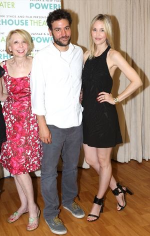 Julie Halston, Josh Radnor and Leslie Bibb a @ BroadwayWorld Julie Halston, Josh Radnor and Leslie Bibb a Photo