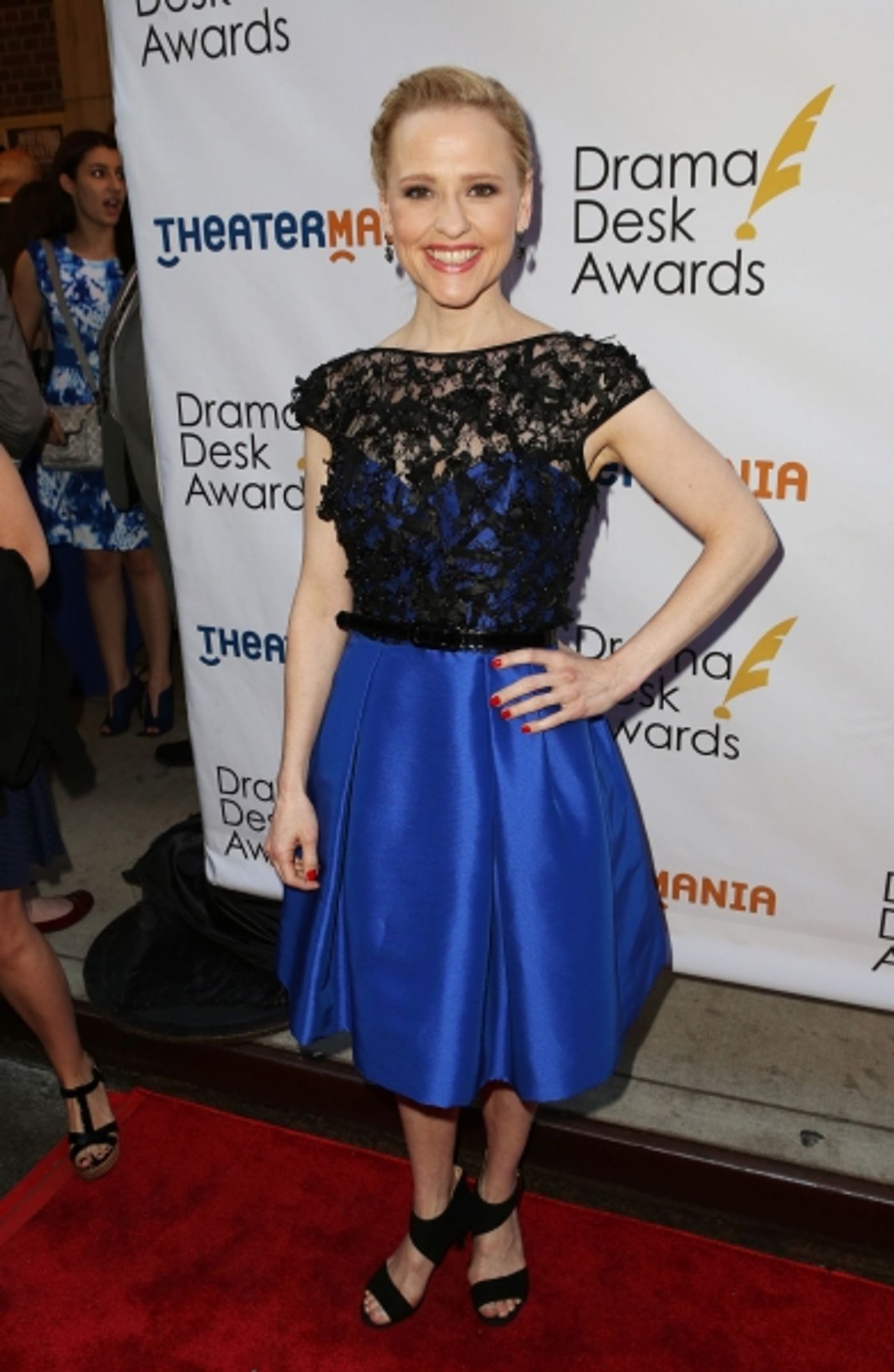 Photo Coverage: Red Carpet Fashions at the Drama Desk Awards!  Image