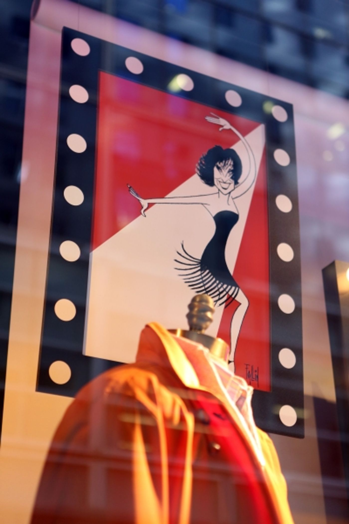 Photo Coverage: Paul Stuart Windows Celebrate Broadway: Ken Fallin-A Salute to the Tonys  Image