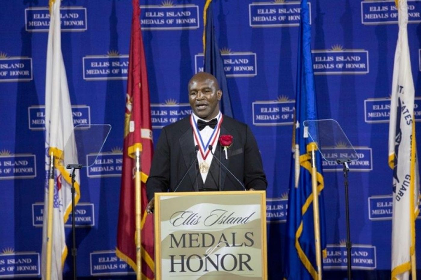 Photo Flash: Philanthropist & Jewelry Designer Joan Hornig Receives NECO Ellis Island Medal of Honor for Humanitarian Works Image