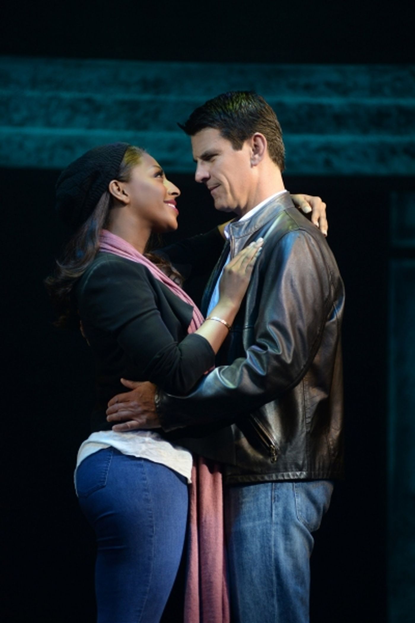 Photo Flash: First Look at Alexandra Burke in West End's THE BODYGUARD  Image