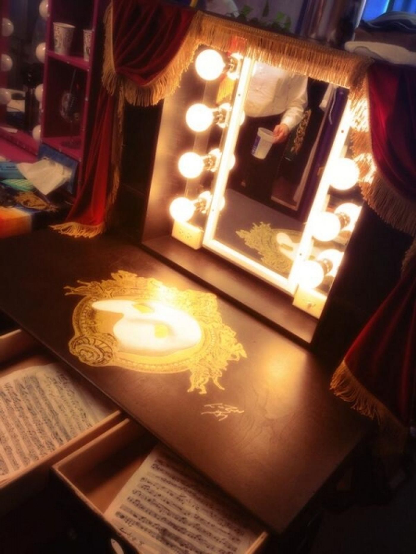 Photo Flash: Saturday Intermission Pics, 6/7- BULLETS Preps for the Tonys, ROCKY Celebrates 100th, and More! Photo Flash: Saturday Intermission Pics, 6/7- BULLETS Preps for the Tonys, ROCKY Celebrates 100th, and More! Image