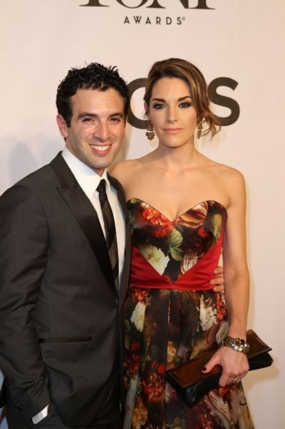 Jarrod Spector and fiancÃƒÂ© Kelly Barrett Photo