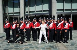 Constantine Maroulis and Florence Henderson lead the Broadway Band into dinner Photo