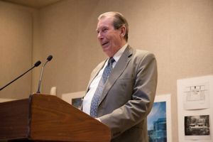 Richard Easton accepting the Shakespeare Medal  Photo