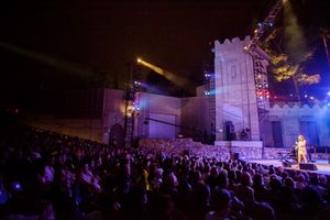 Linda Eder @ BroadwayWorld Linda Eder Photo