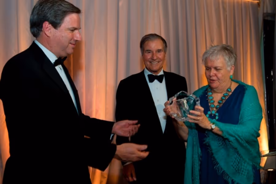 Photo Flash: WCS Honors Hillary Clinton at Annual Gala Image