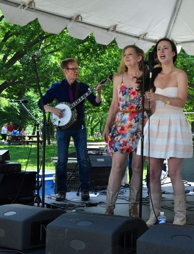NY City Slickers-Fraser Hardin, Annie Chadwick and Abigail Hardin Photo