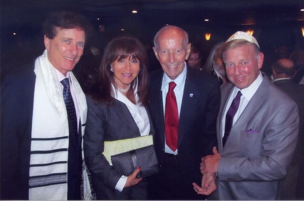 Rabbi David Baron, Adrienne Baron, Curt Lowens and  James Blatt at An International E Photo