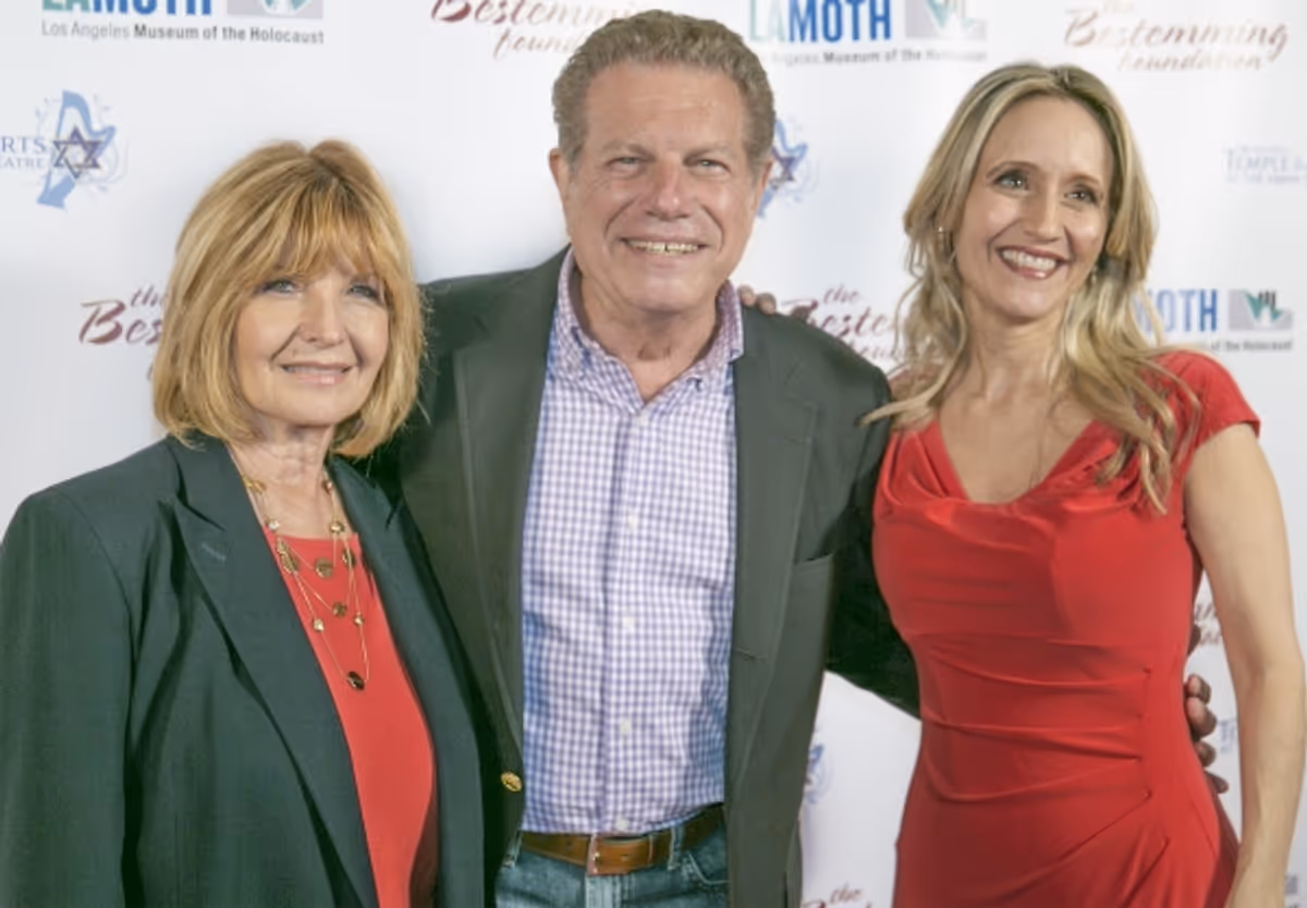 Cyona Burstyn, Mike Burstyn and Sharon Farber Blatt at  An International Evening of Music and Remembrance celebrating the Voices   of Holocaust Survivors through a performance of Sharon FarberÃ¢â‚¬â„¢s Bestemming:   Concerto for Cello, Orchestra and Narra at 