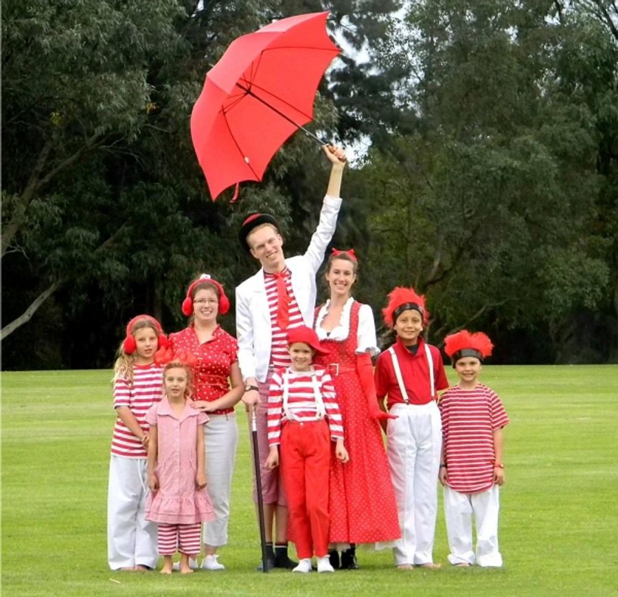 Photo Flash: Lots of Hoots with Dr Seuss in Stage Musical Image