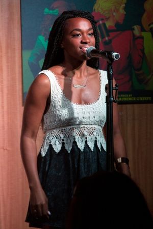 Kristolyn Lloyd Photo