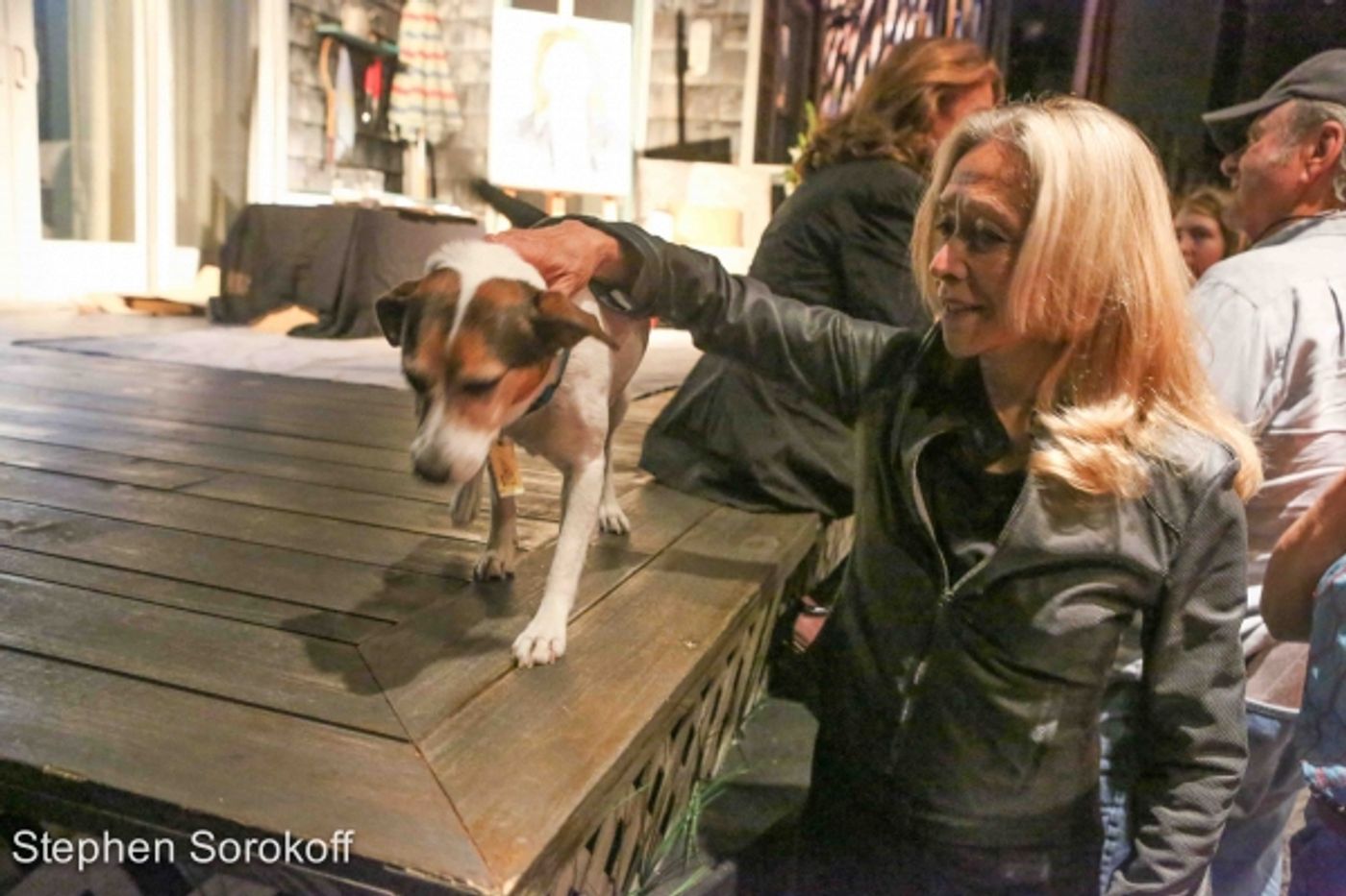 Photo Coverage: Steve Bakunas Paints Linda Lavin in  PORTRAIT OF AN ARTIST  Image