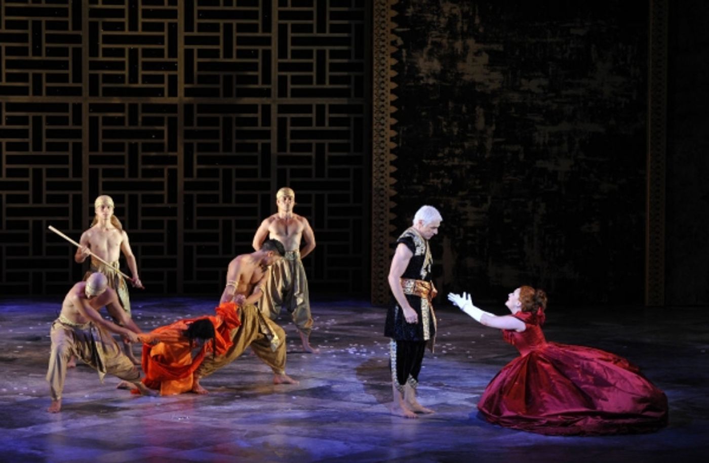 Photo Flash: First Look at Théâtre du Châtelet's THE KING AND I Photo Flash: First Look at Théâtre du Châtelet's THE KING AND I Image