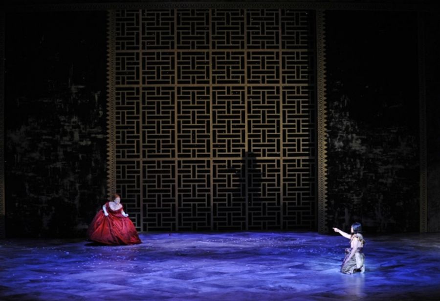 Photo Flash: First Look at Théâtre du Châtelet's THE KING AND I Image