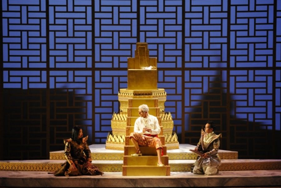 Photo Flash: First Look at Théâtre du Châtelet's THE KING AND I Image