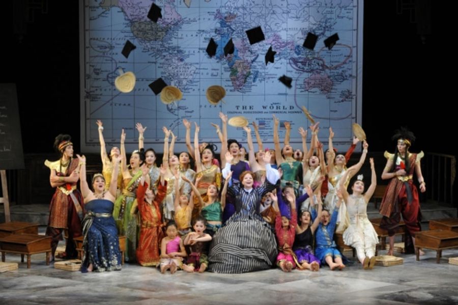 Photo Flash: First Look at Théâtre du Châtelet's THE KING AND I Image