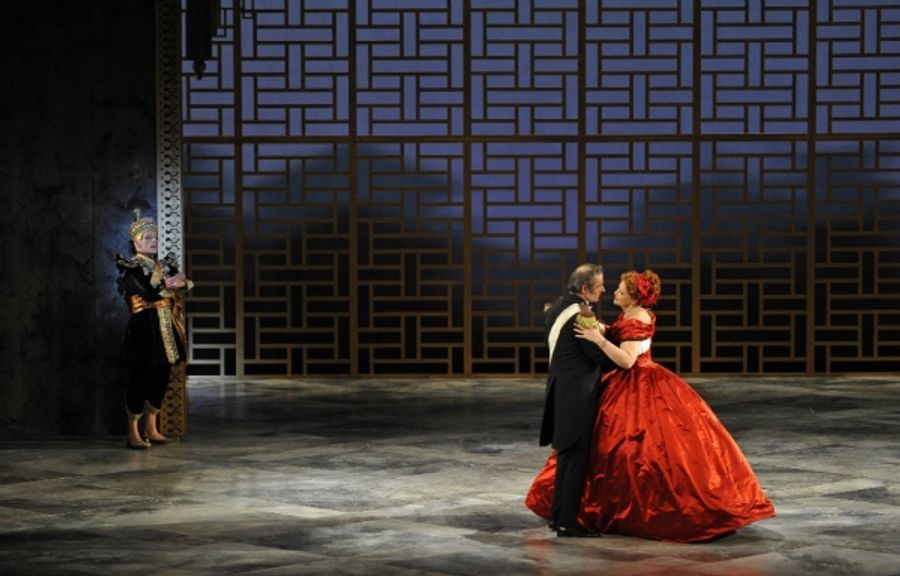 Photo Flash: First Look at Théâtre du Châtelet's THE KING AND I Image