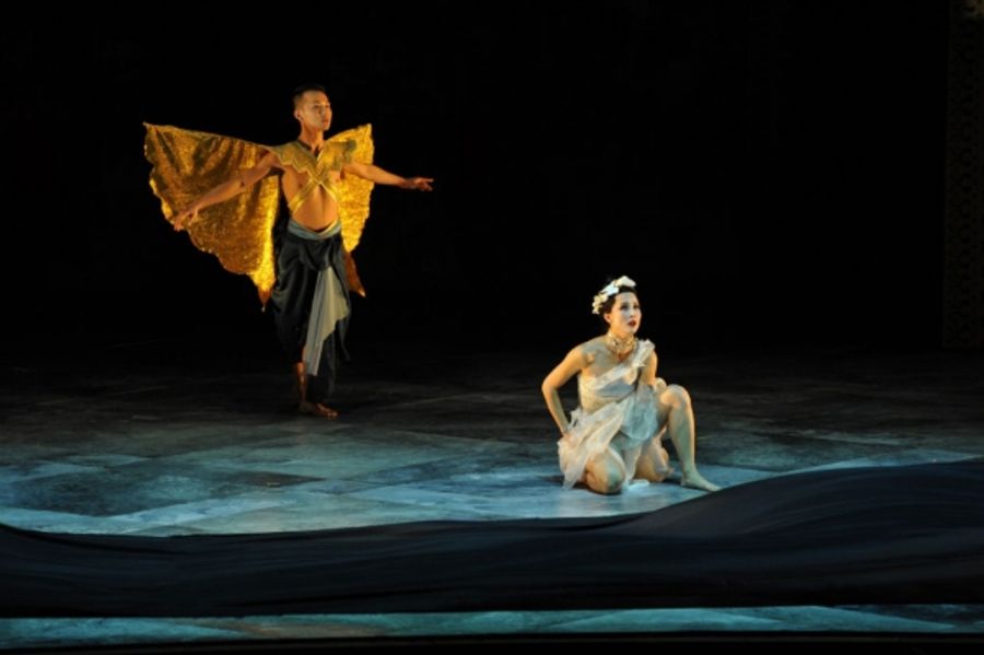 Photo Flash: First Look at Théâtre du Châtelet's THE KING AND I Image