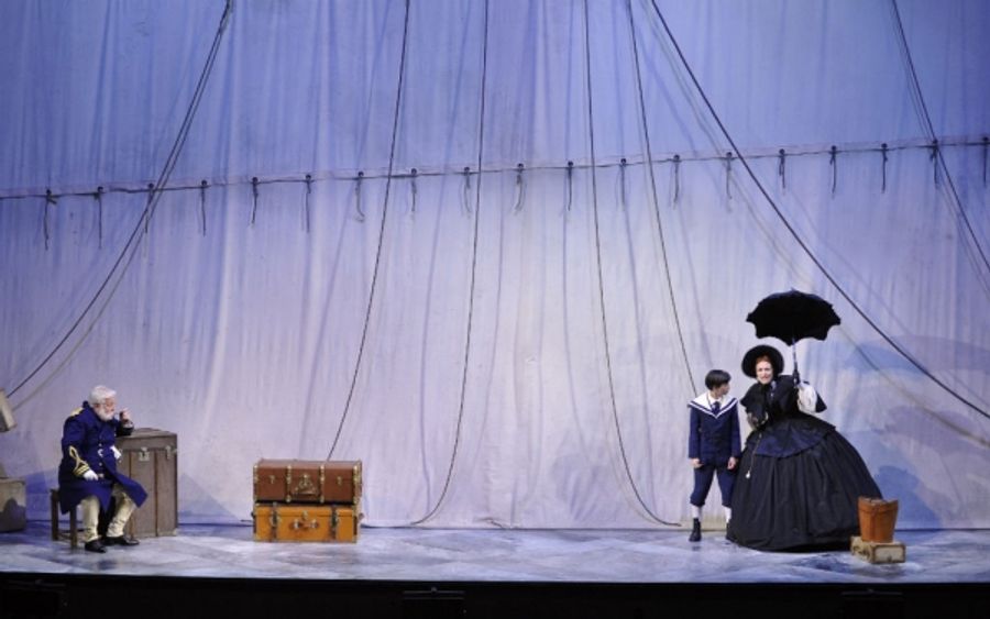 Photo Flash: First Look at Théâtre du Châtelet's THE KING AND I Image