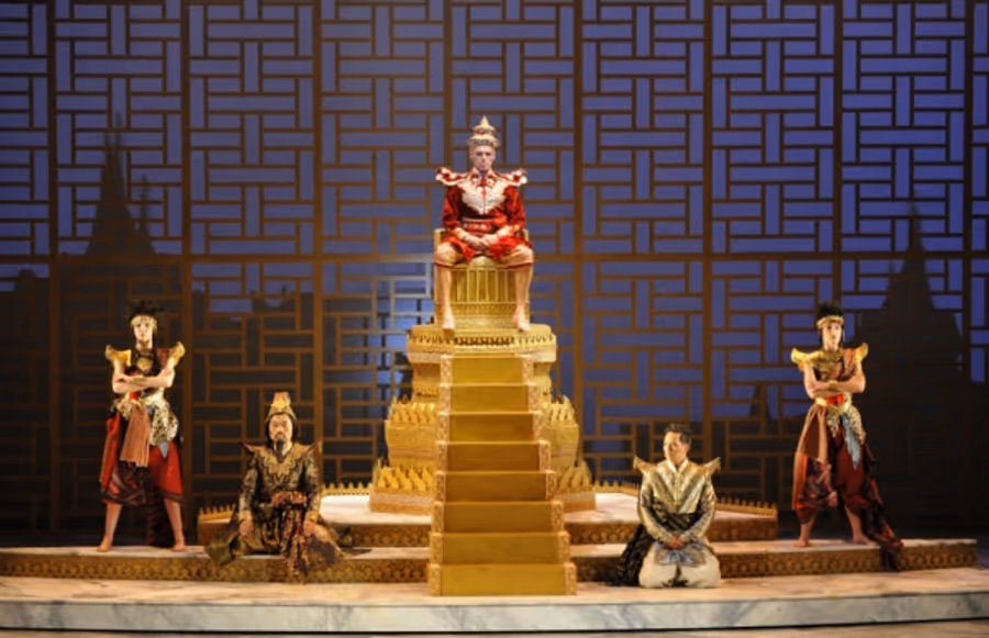 Photo Flash: First Look at Théâtre du Châtelet's THE KING AND I Image