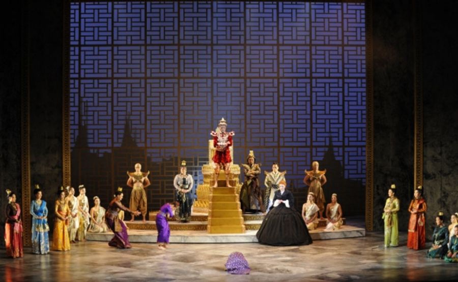 Photo Flash: First Look at Théâtre du Châtelet's THE KING AND I Image