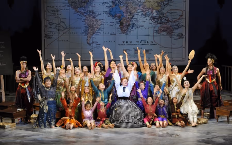 Photo Flash: First Look at Théâtre du Châtelet's THE KING AND I Image