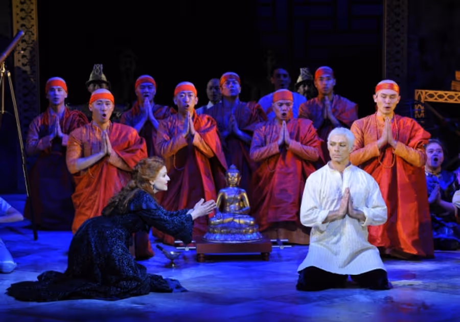 Photo Flash: First Look at Théâtre du Châtelet's THE KING AND I Image