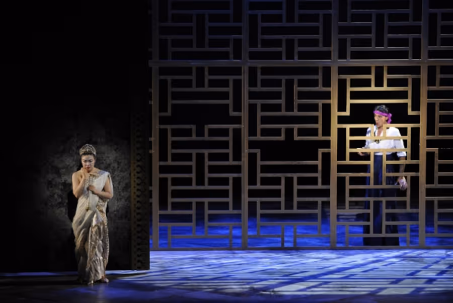 Photo Flash: First Look at Théâtre du Châtelet's THE KING AND I Image