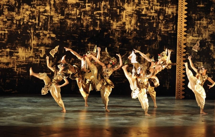 Photo Flash: First Look at Théâtre du Châtelet's THE KING AND I Image
