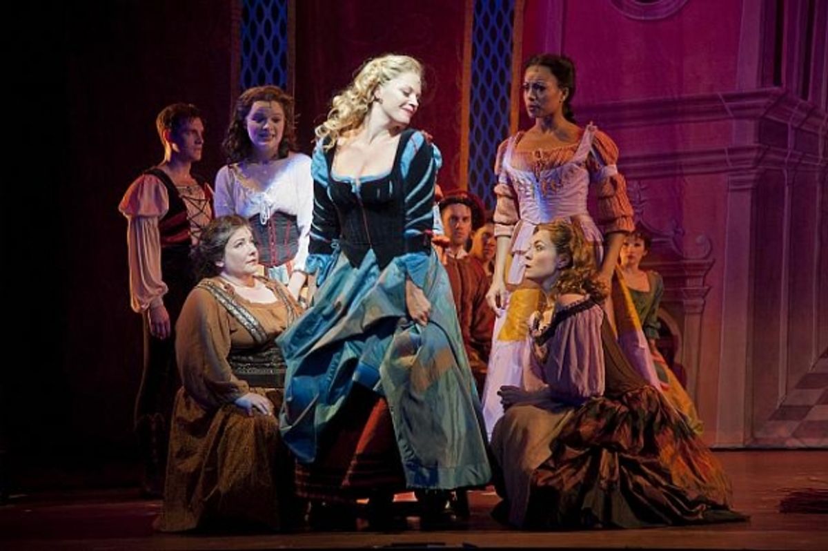 Elizabeth Stanley & Cast at 