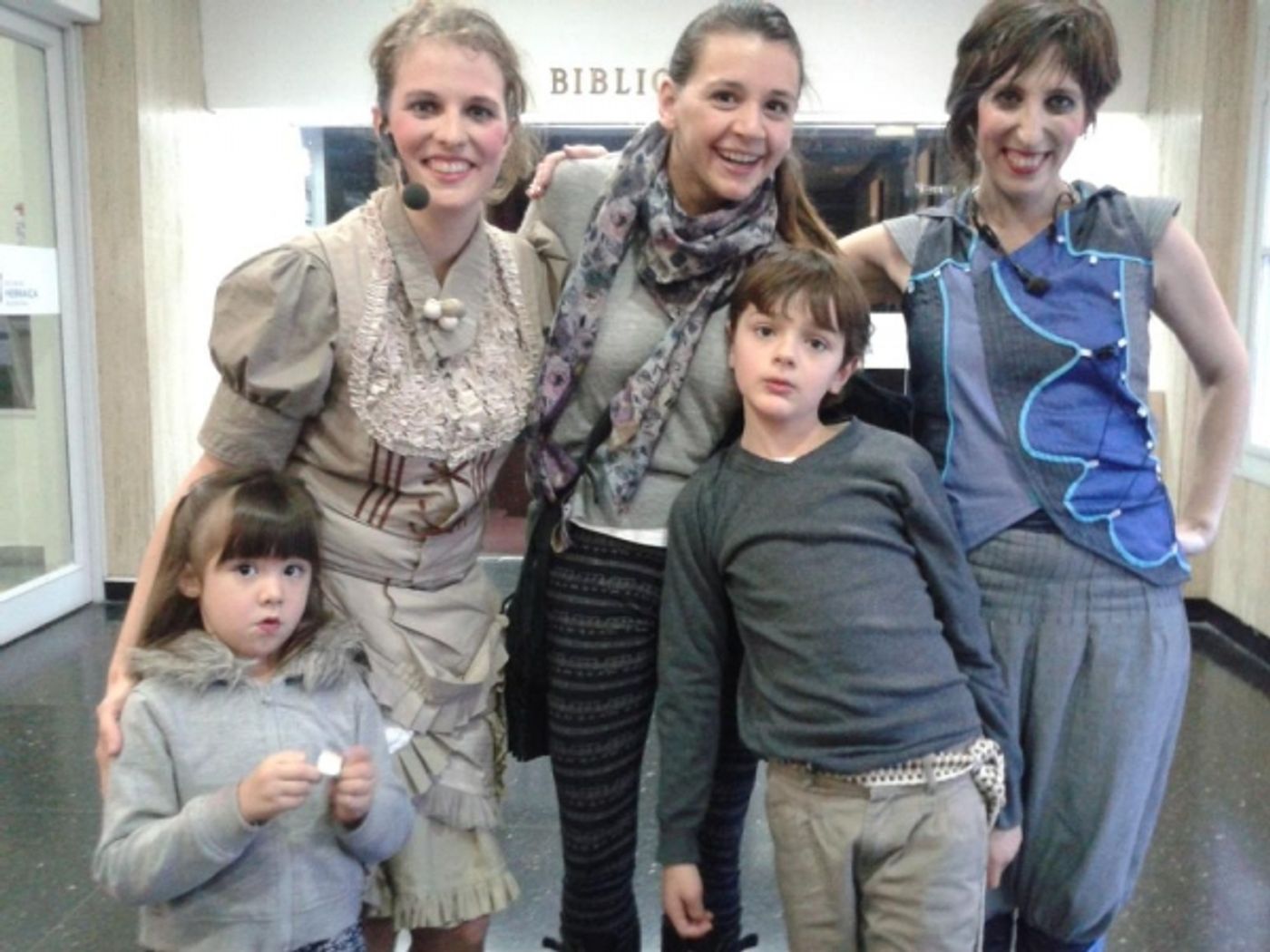 Photo Flash: Laura Azcurra, Sergio Elguezabal y otros asistieron a la funcion de prensa de PEGAMUNDOS  Image