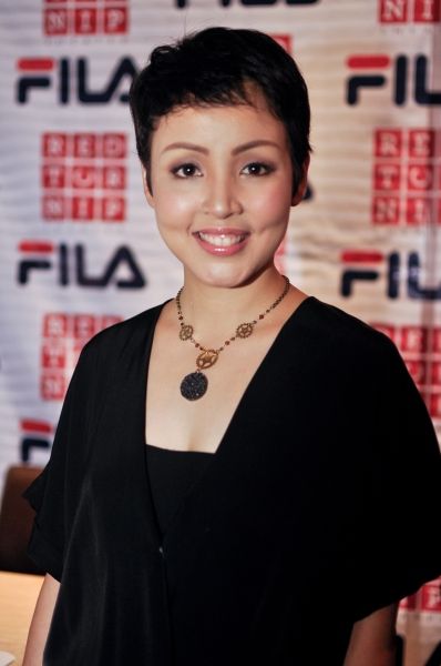 Cris Villonco Photo