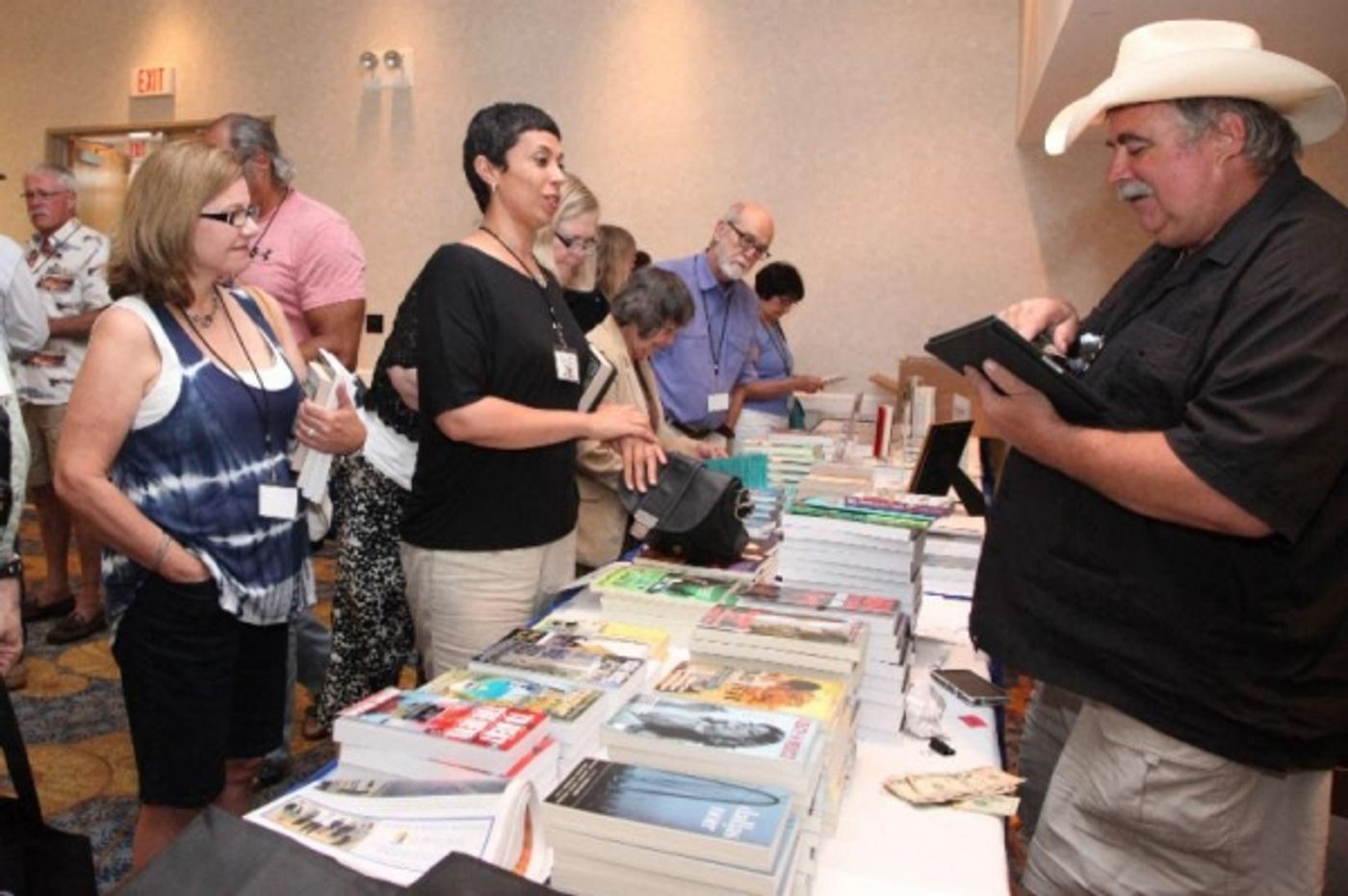 Photo Flash: First Look at the Inaugural Mystery Writers Key West Fest  Image
