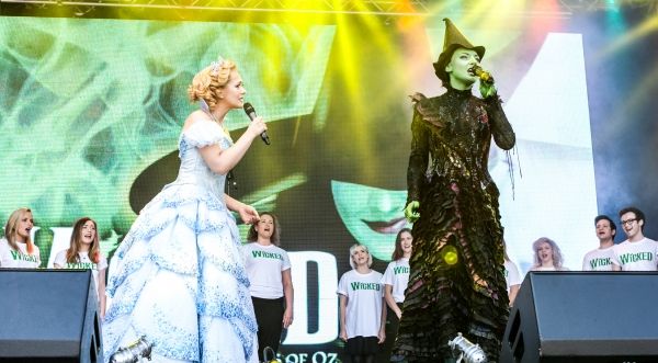 The Cast of Wicked Savannah Stevenson & Willemijn Verkaik Photo