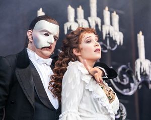 Harriet Jones & Scott Davies Photo