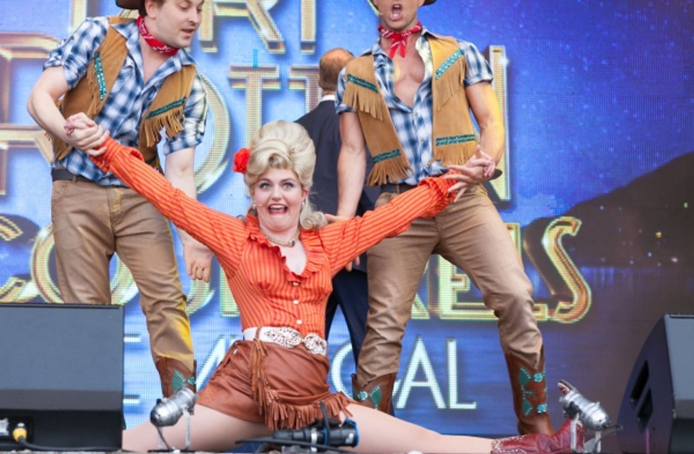 Photo Coverage: WEST END LIVE! WICKED, LES MIS, MISS SAIGON And More!  Image