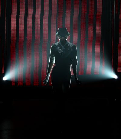 Cast members perform MICHAEL JACKSON Photo