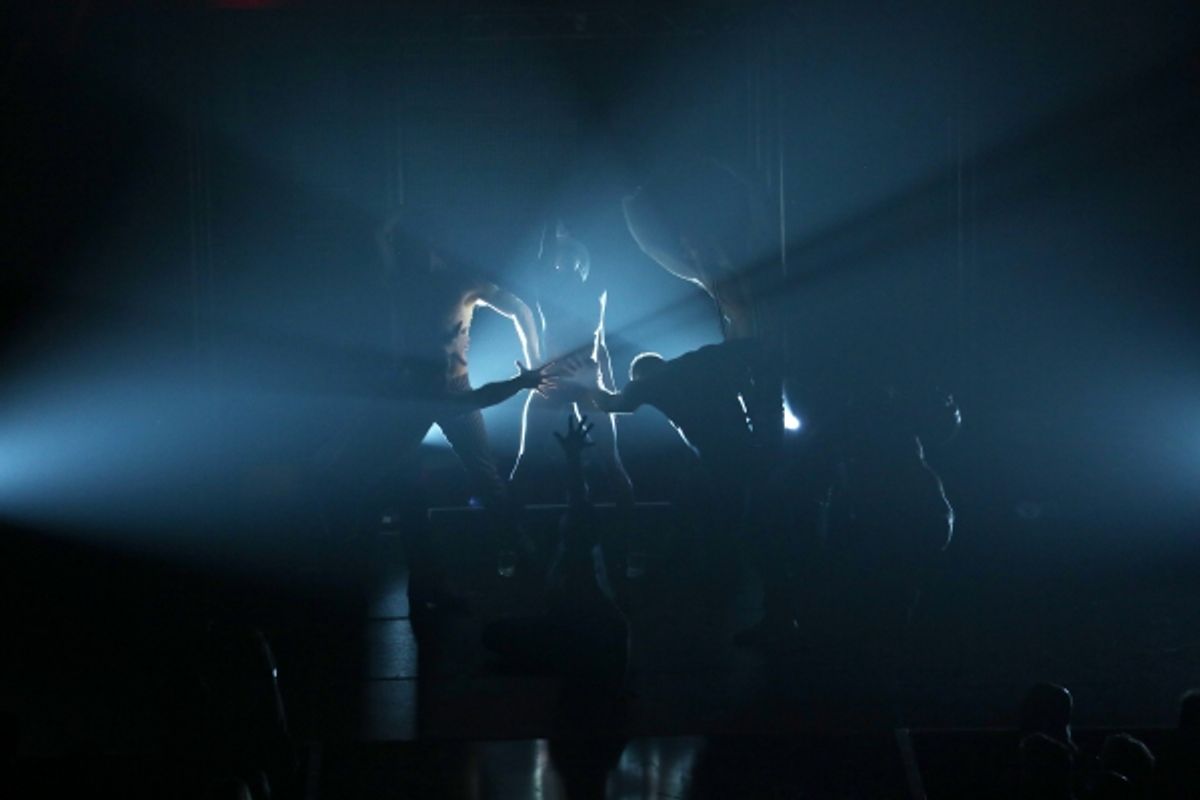 Cast members perform MICHAEL JACKSON at 