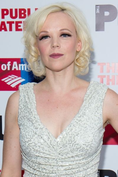 Emily Bergl Photo