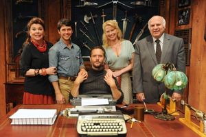 Marsha Mason, Raviv Ullman, Saxon Palmer, Angela Pierce and David Wohl @ BroadwayWorld Marsha Mason, Raviv Ullman, Saxon Palmer, Angela Pierce and David Wohl Photo