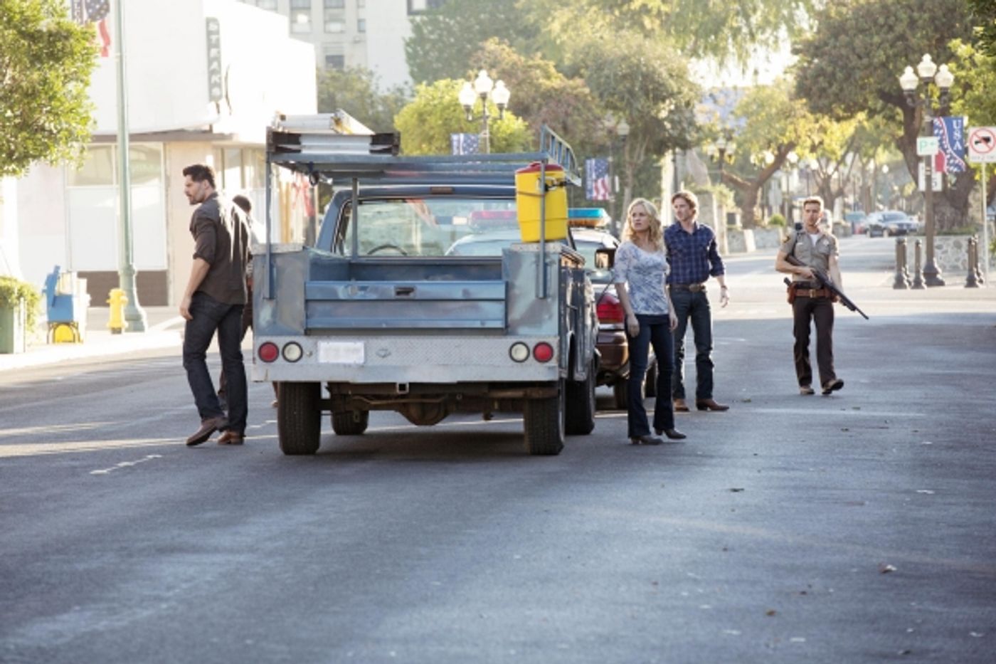 Photo Flash: First Look at this Week's New Episode of TRUE BLOOD Photo Flash: First Look at this Week's New Episode of TRUE BLOOD Image