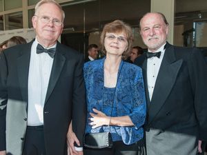 Event co-chair Bill Coughran, Bridget Coughran, TheatreWorks Artistic Director Robert Kelley @ BroadwayWorld Event co-chair Bill Coughran, Bridget Coughran, TheatreWorks Artistic Director Robert Photo