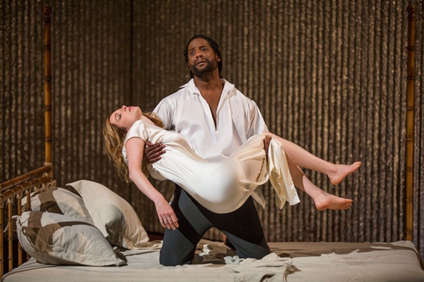 Photo Flash: First Look at Blair Underwood, Richard Thomas, Kristen Connolly and More in the Old Globe's OTHELLO Photo Flash: First Look at Blair Underwood, Richard Thomas, Kristen Connolly and More in the Old Globe's OTHELLO Image