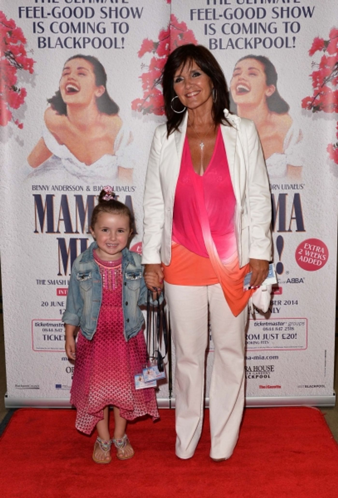 Photo Flash: Cast of MAMMA MIA! International Tour Celebrates Blackpool Gala Night  Image