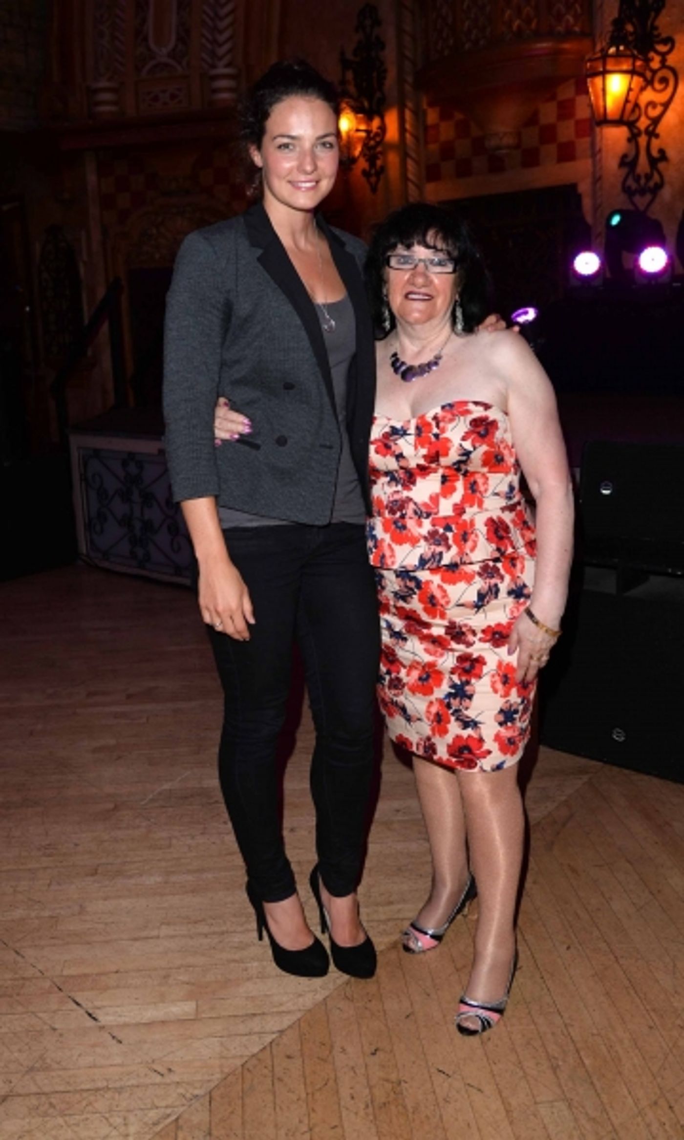 Photo Flash: Cast of MAMMA MIA! International Tour Celebrates Blackpool Gala Night Photo Flash: Cast of MAMMA MIA! International Tour Celebrates Blackpool Gala Night Image