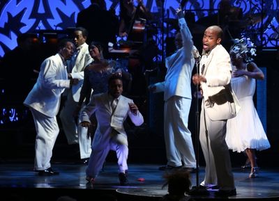 Patti LaBelle and Dule Hill  with the ensemble  Photo